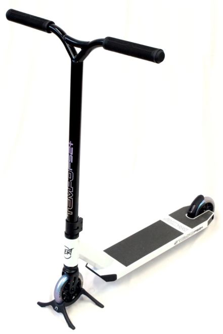 Invert Supreme FS2 Scooter White/Black